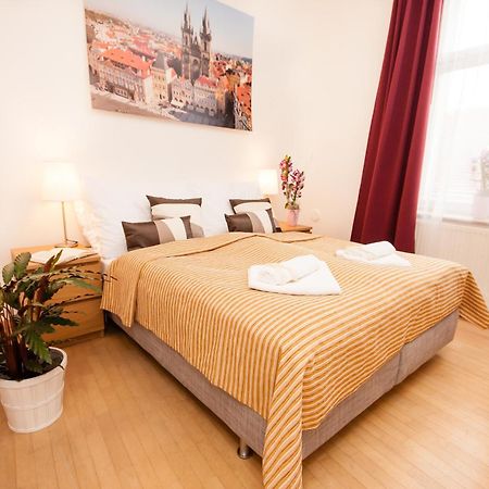 Wenceslas Square Lofts Прага Экстерьер фото