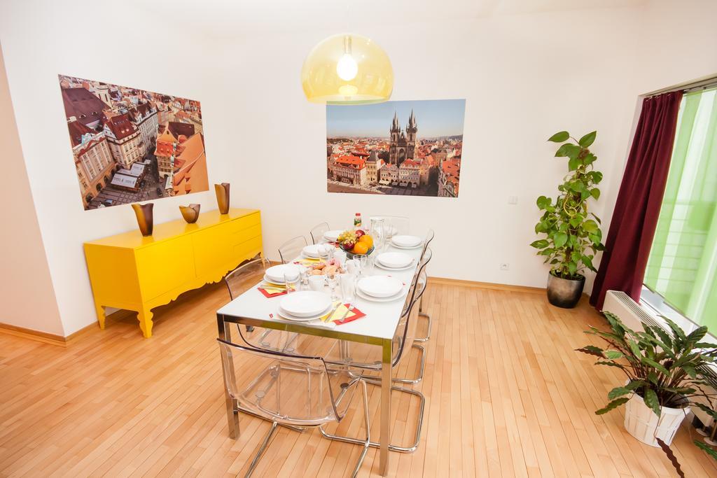 Wenceslas Square Lofts Прага Экстерьер фото