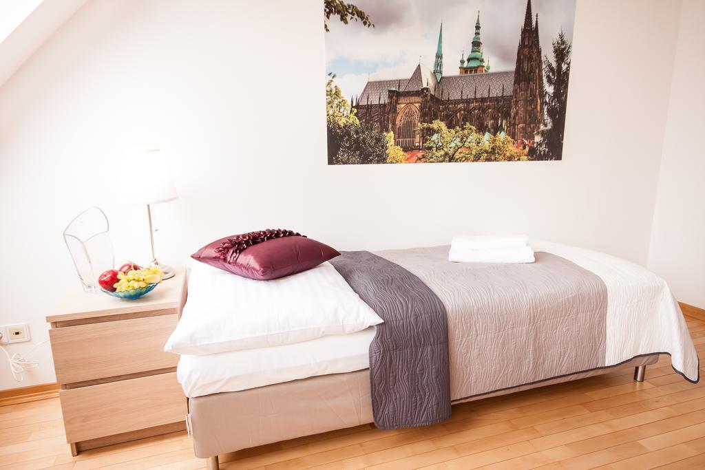 Wenceslas Square Lofts Прага Экстерьер фото