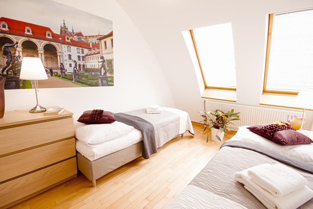 Wenceslas Square Lofts Прага Экстерьер фото